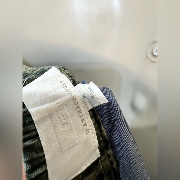 ETT TWA by Anthropologie Kinley Cropped Crushed Velvet Trouser Pants - Picture 3 of 7